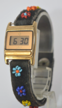 Timex Q T Cell womens watch with Hippie Flower Band New Battery Runs great - £23.45 GBP