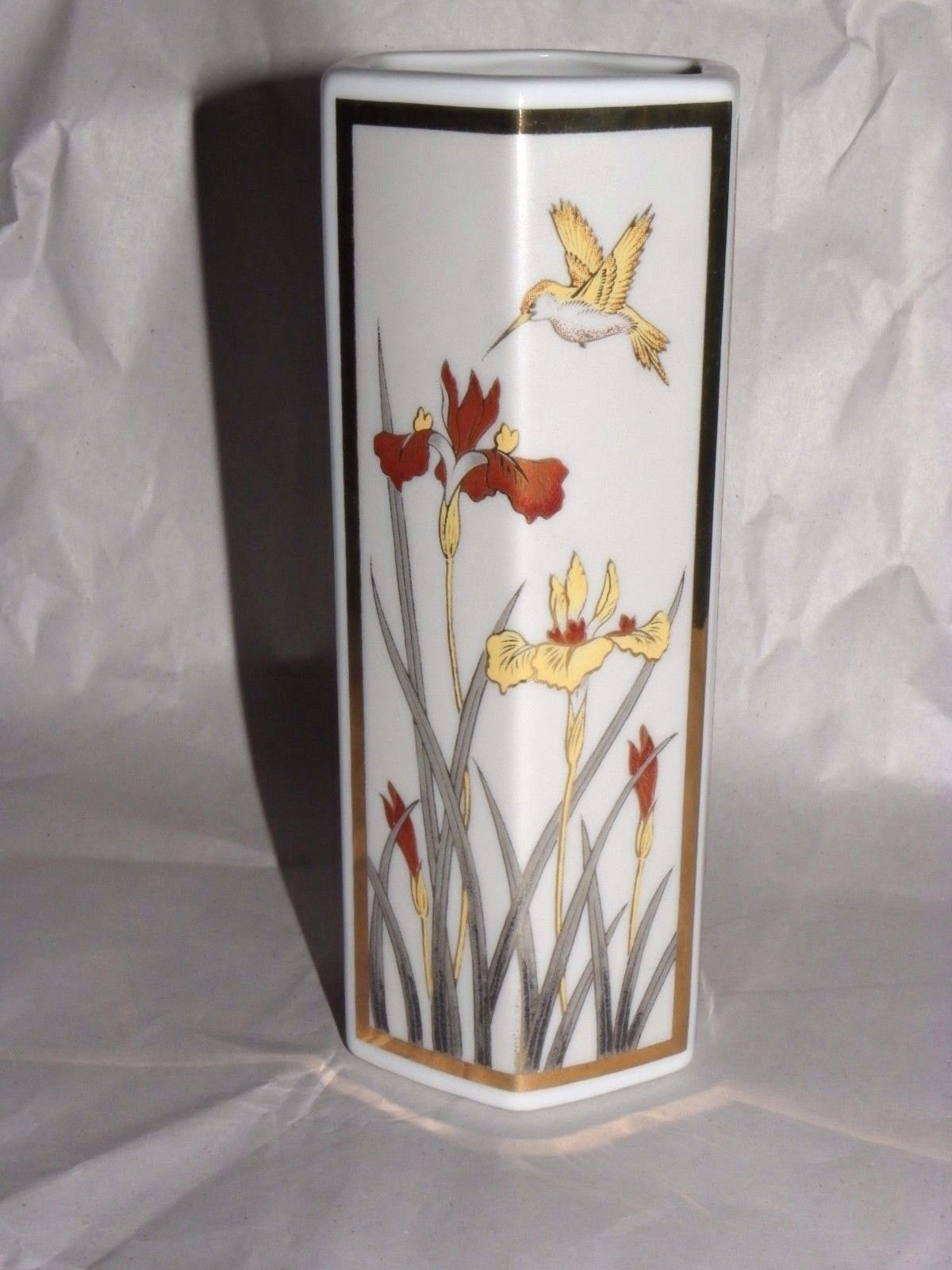 Japanese Pentagon Shaped 6&quot; Porcelain w Gilt Vase - $11.34