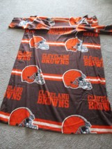 NFL Cleveland Browns Adult Size Comfy Throw Blanket with Sleeve - $562.62 MXN