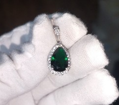 2Ct Pear Cut Lab-Created Green Emerald Halo Pendant 14K White Gold Plate... - £89.35 GBP
