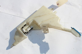 2002-2006 MINI COOPER S FRONT WIPER RESERVOIR TANK K390 image 4