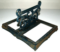 Antique Decorative Cast Iron Blue Toned Rusty Shoe Scrubber w/o brush - £14.70 GBP