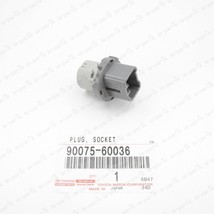 NEW GENUINE TOYOTA 2001-2007 HIGHLANDER TAIL-LAMP SOCKET 90075-60036 - $310.19 MXN