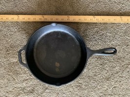 Lodge  5 Cast Iron Skillet - £51.43 GBP