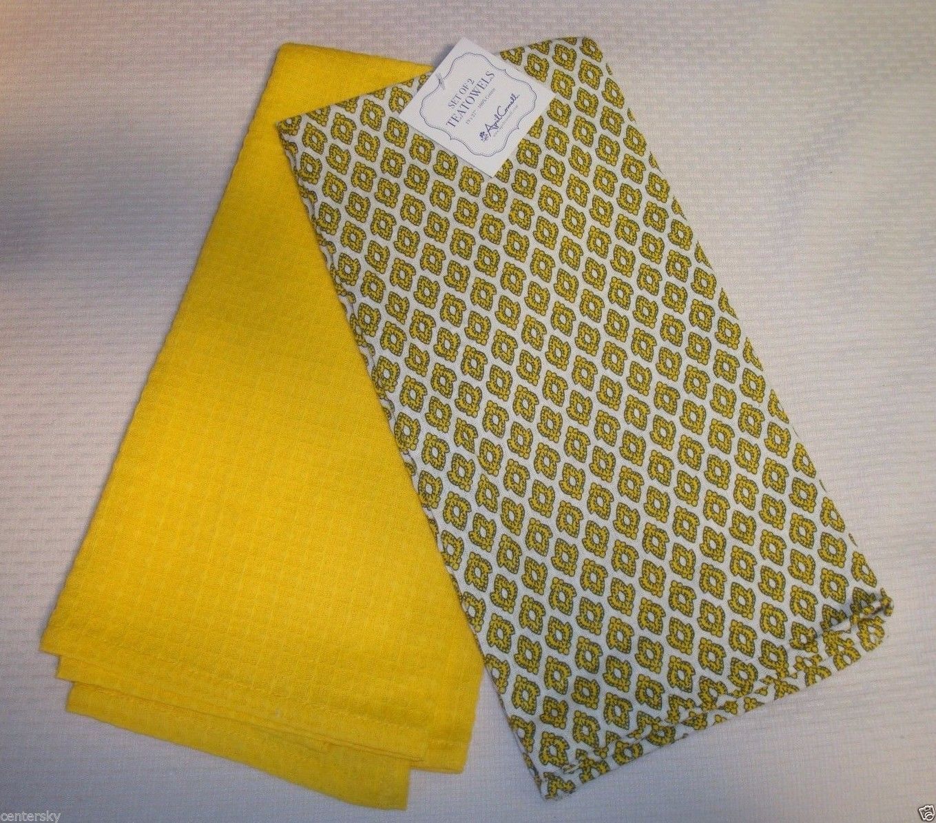 New April Cornell Set of 2 Tea Towels 19 x 27" Yellow Medallion/Yellow Solid - $17.81