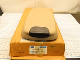 Ford YC3Z-2506024-AAC Center Console Lid Door Tan - $3,128.91 MXN