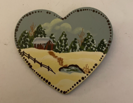 Snowy Winter Cabin Scene Painted Heart Brooch Pin - £31.63 GBP
