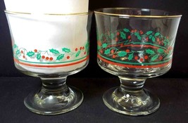 Set 2 Arby&#39;s Holly &amp; Berries stemmed sherbets Libbey 1980s 8 oz Christmas - £7.62 GBP