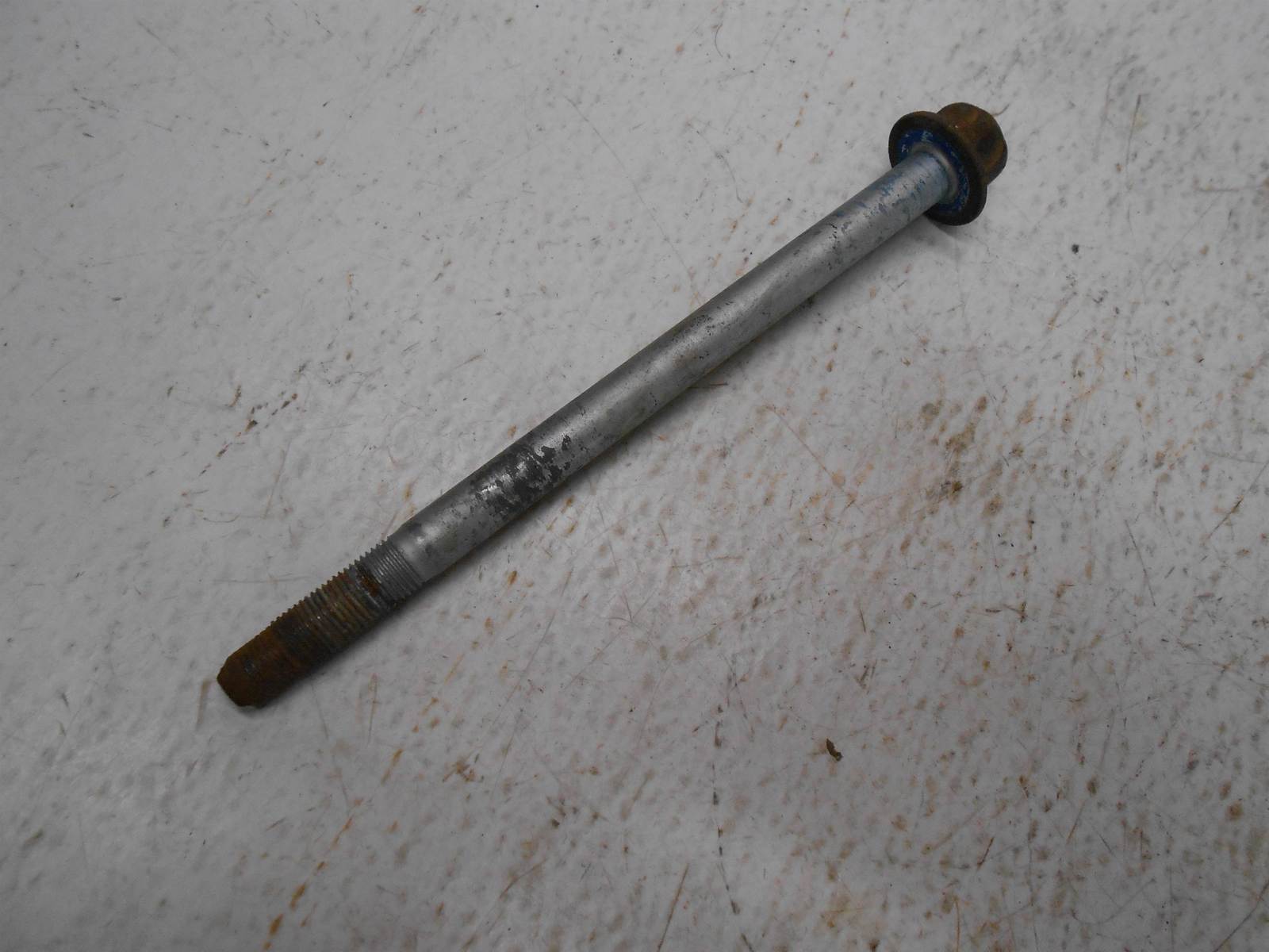 2013 Hyundai Veloster Rear Upper Shock Bolt Left Or Right - $29.99
