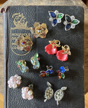 Vintage Sparkly Rhinestone Faux Pearls Thermoset Floral Clip Earring Lot of 7 - £39.28 GBP