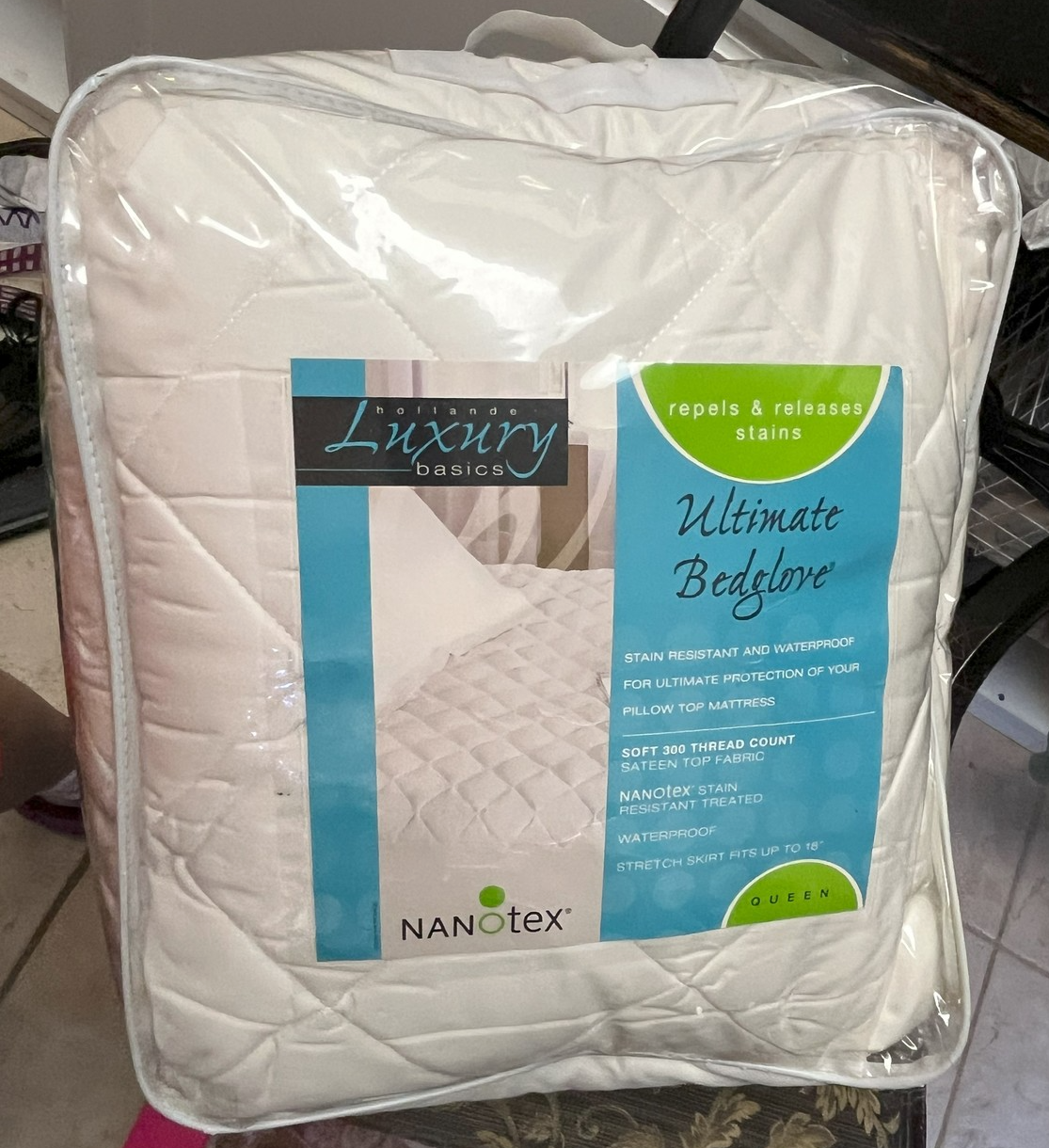 HOLLANDER LUXURY BASICS Sleep QUEEN PLLOW TOP Mattress Protector.  Excel Cond - $64.99