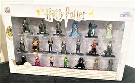 2019 Harry Potter 20-Pack Mini Die-cast Nano Figures NanoFigs - £26.89 GBP