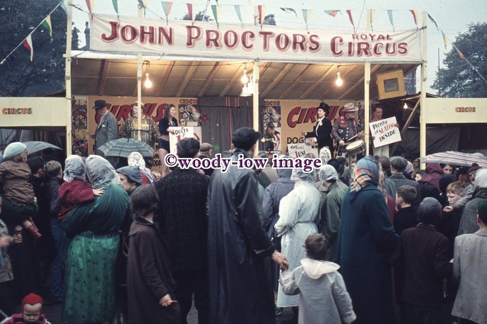 pu1945 - John Proctor&#39;s Circus @ Nottingham Goose Fair Oct 1958 - print 6x4 - $2.95