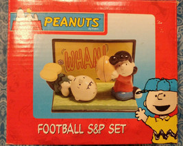 Vintage Peanuts Salt &amp; Pepper S&amp;P Set Charlie Brown Lucy W/ Football NIB... - $19.34
