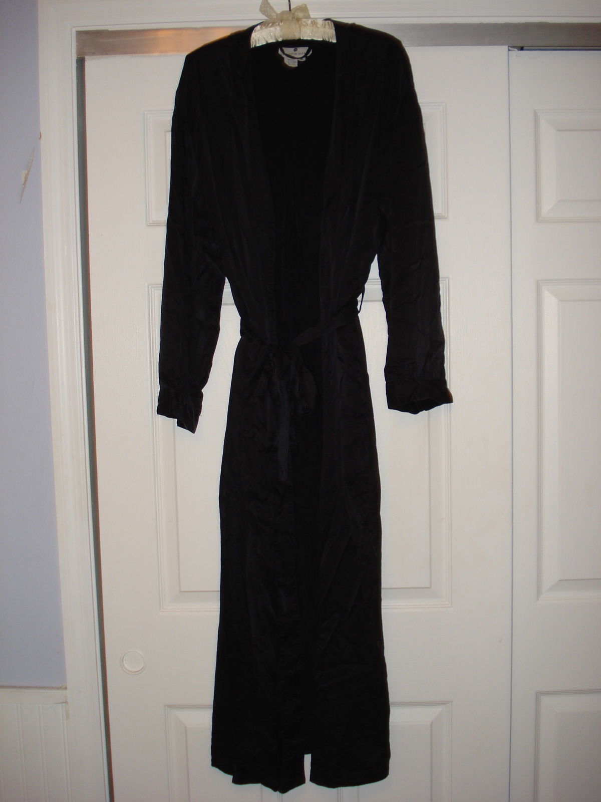 Vintage Saks Fifth Avenue Black Full Length Silk Robe Size Medium w/Belt - $70.00