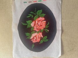 Flowers tapestry, needlepoint hand embroidered tapestry, vintage oval go... - $20.00