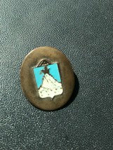 Vintage Small Painted White Mountain w Blue Sky Shield Oval Metal Hat or Lapel - £5.93 GBP