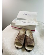 Helle comfort slides adjustable strap, Replaceable Custom Insole, Size7.... - $80.13 CAD