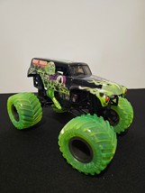 Grave Digger Green Tires Monster Jam Truck 1/24 Big Diecast Hot Wheels 2020 Rare - £21.90 GBP