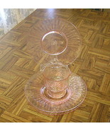 Vintage 4 pieces ROSE PINK Glass FLOWER PETAL LIBBEY Sherbet &amp; 3 Plates EXC - £20.19 GBP