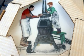 Norman Rockwell 10.5” Collector Plate 1979 A Helping Hand Fall seasons - £21.54 GBP