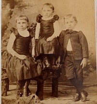 Cabinet Card Photo Three Children Well Dressed In Black Elliott Studio Marion IA - £3.57 GBP