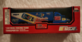 Jeff Burton #8 NASCAR Racing Champions Raybestos 1:64 Team Transport 1995 Ed. - £10.20 GBP