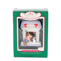 Hallmark Ornament Windows of the World French 1988 Collectors Series Christmas - £7.05 GBP