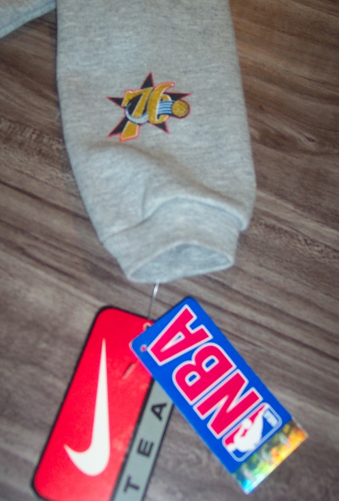 VINTAGE 2001 CHILDRENS KIDS PHILADELPHIA 76ERS SIXERS NBA SWEATSHIRT Size 4 NEW Item image 5
