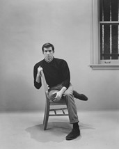 Anthony Perkins In Psycho Creepy Pose In Chair Norman Bates 16X20 Canvas Giclee - $69.99