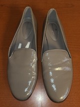 Bandolino Lima Loafers Sz 9.5M Women&#39;s Taupe Gray Patent Flats Shoes. - $19.58
