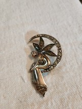 Liz Claiborne Brooch Pin &#39;Fairy on a Crescent Moon&#39; Gold Tone Enamel Vin... - $23.04 CAD