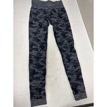 Gymshark Women’s Camo Seamless Leggings Black Gray Gym Workout Size 22x24 - $29.95