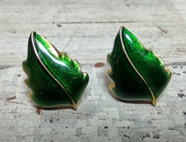 Vintage Signed Dubin Gold Tone Green Enamel Leaf Pierced Earrings *NO BA... - $14.20