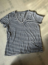 Lucky Brand Sz Large Striped Tee V Neck Tee Short Sleeve Blue and White - £14.57 GBP