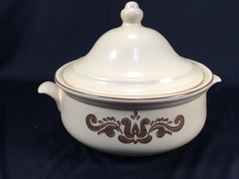 Pfaltzgraff Village Pattern Covered Casserole Dish 8&quot; With Lid - £11.78 GBP