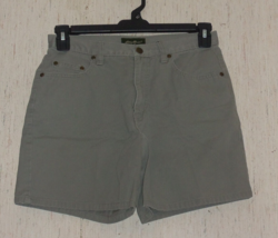 EXCELLENT WOMENS Eddie Bauer LIGHT OLIVE GREEN FIVE POCKET CASUAL SHORTS... - £20.11 GBP