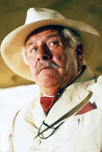Peter Ustinov As Hercule Poirot In Death On The Nile 11x17 Mini Poster - £10.21 GBP