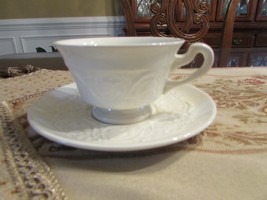 WEDGWOOD CHINA TEACUP AND SAUCER IVORY PATRICIAN ETRURIA  &amp; BARLASTON EN... - $241.17 MXN