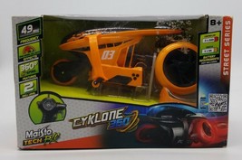 Maisto Tech R/C Street Series Remote Control Cycle Bike Orange 03 Cyklon... - $39.09