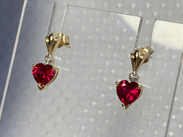 10K Yellow Gold Earrings 2.4g Fine Jewelry Ruby Color Heart Stones Push Back - £135.85 GBP