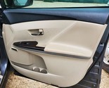 2010 Toyota Venza OEM Beige Front Right Door Trim Panel  XLE - £83.35 GBP