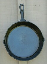 Cast Iron Frying Pan Camping Skillet #7 Twin Spouts Unmarked - $39.59