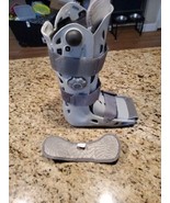 Aircast AirSelect Elite Walker Brace / Walking Boot medium - $162.81 CAD