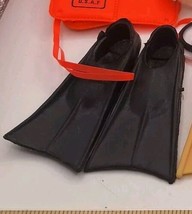 Vintage 1964 Gi Joe Original Hasbro FROGMAN/SCUBA Black 2 Flippers #1 - $10.80