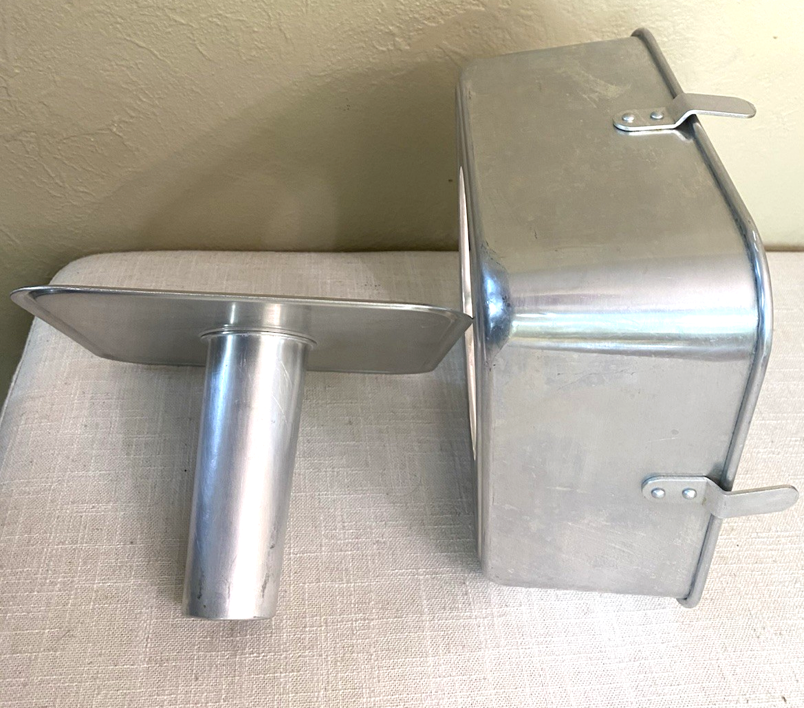 VINTAGE 2 Pc. COMET Aluminum Square Angel Food Cake Pan W Feet 9" X 9" X 4" USA Item image 6