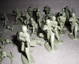 German Soldiers -World War II - 30 German Army Soldiers - $14.50