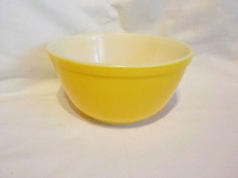 Vintage Pyrex Citrus Yellow Mixing Bowl   No. 402  1 1/2 Qt - £11.19 GBP