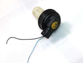 Saab 9-5 brake master cylinder fluid cap with level sensor 3495503  - $25.71