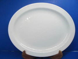 Midwinter Wedgwood Stonehenge White 12&quot; X 9 3/4&quot; Oval Plate Platter England - £38.33 GBP